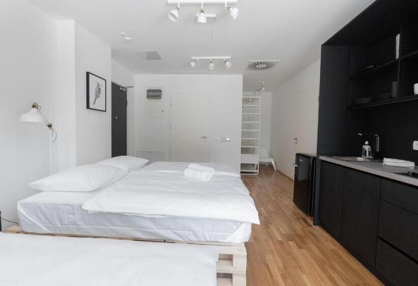 חדר דלוקס, Pearl Bled