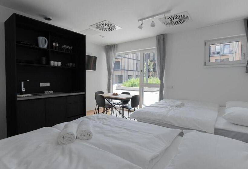 חדר דלוקס, Pearl Bled