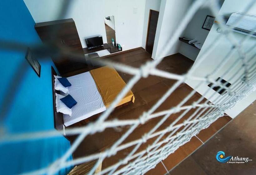 Standard-studio, Athang Staycation