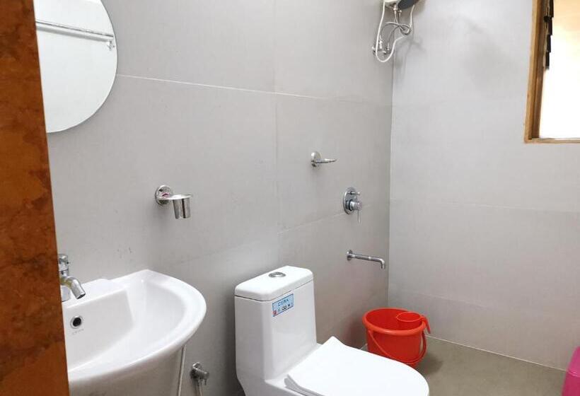 Standard-studio, Athang Staycation