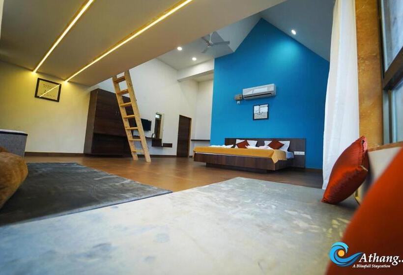 Standard-studio, Athang Staycation