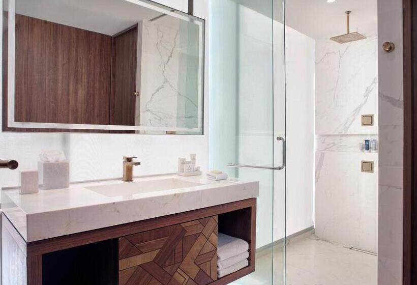 اتاق دلوکس با تخت کینگ و چشمانداز شهر, Jw Marriott Hotel Guadalajara