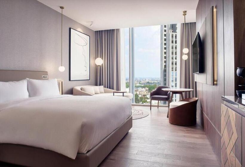 带城市景观和大床的豪华房间, Jw Marriott Hotel Guadalajara