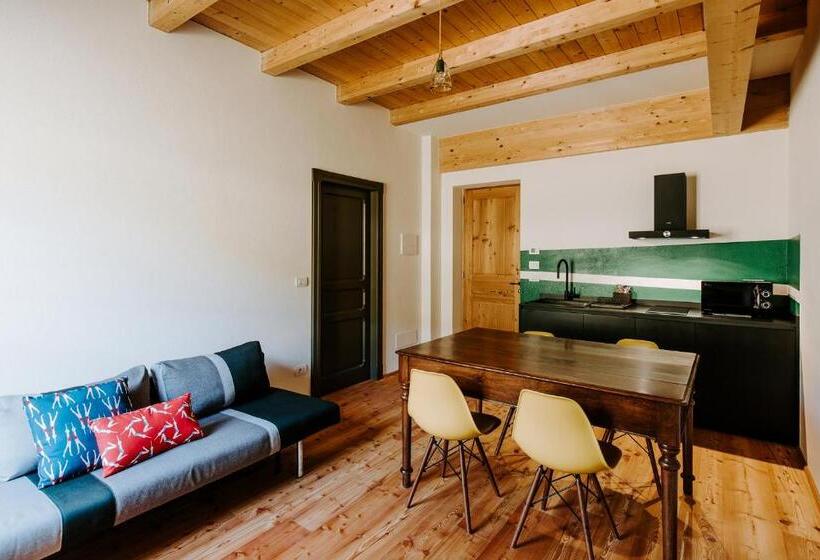 شقة غرفة واحدة, La Cascina // Valfaccenda