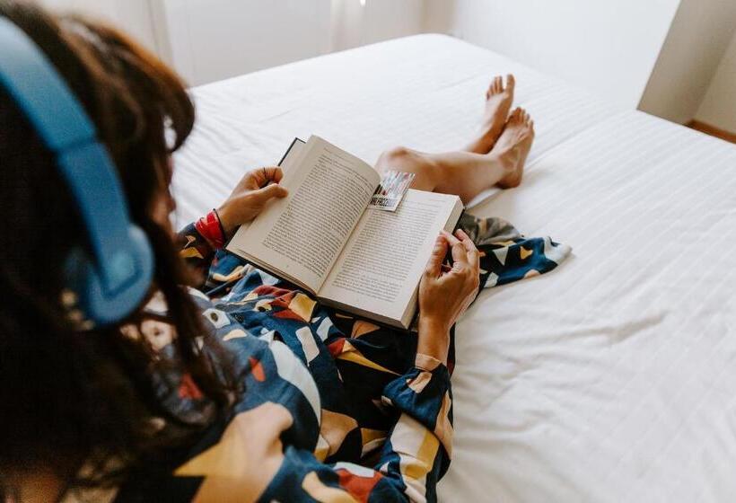 דירת חדר, La Cascina // Valfaccenda