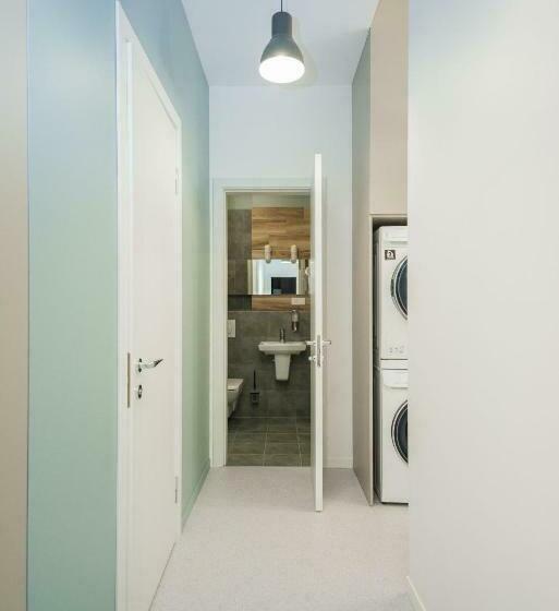 スタンダードルーム, Capsule Hotel & Hostel