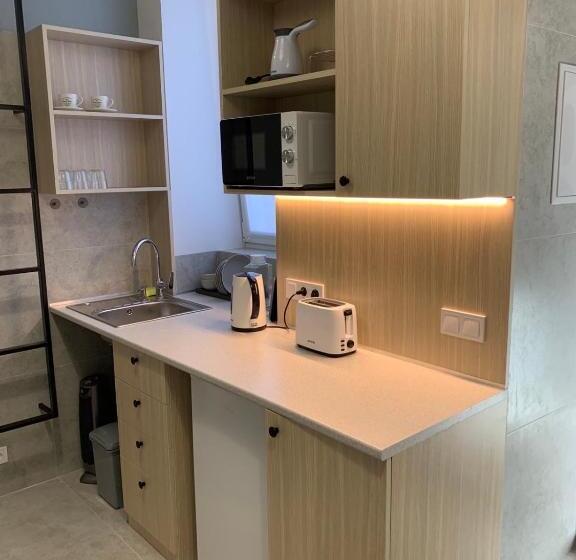 スタンダードルーム, Capsule Hotel & Hostel