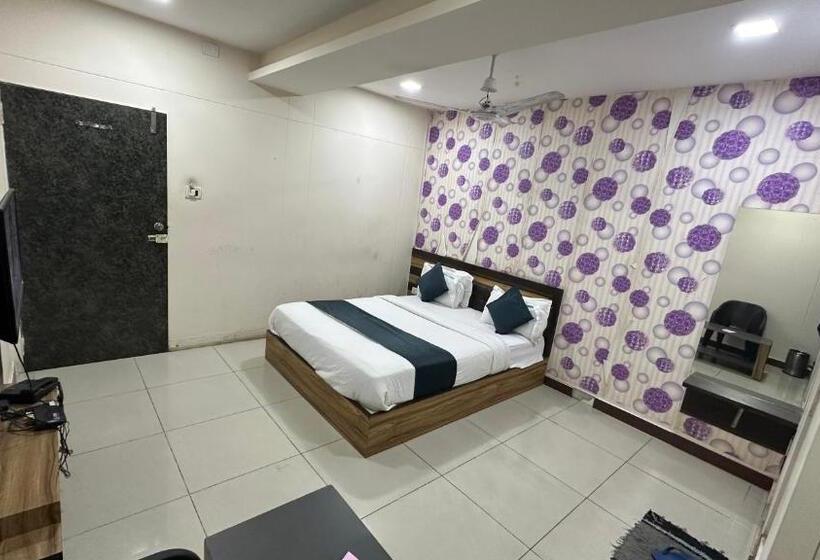 غرفة ديلوكس, New Shiv Kunj