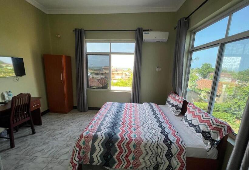 オーシャンビュースタンダードルーム, Phyllen