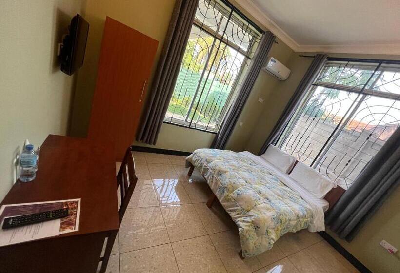 デラックスルーム, Phyllen