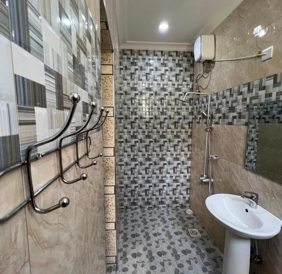 デラックスルーム, Phyllen