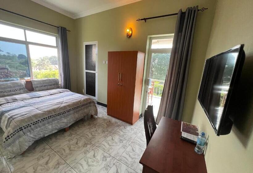 オーシャンビュースタンダードルームバルコニー付き, Phyllen