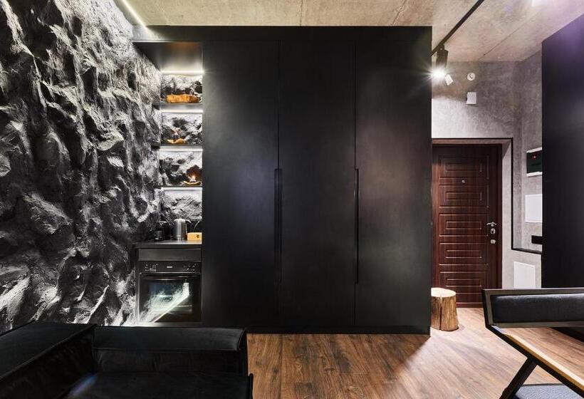 Deluxe Suite King Bed, Kador Home Hotel Downtown