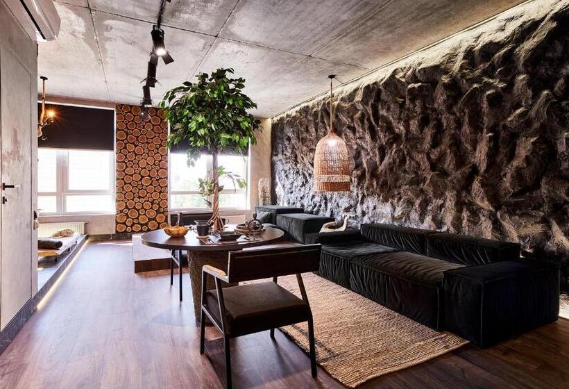 Deluxe Suite King Bed, Kador Home Hotel Downtown