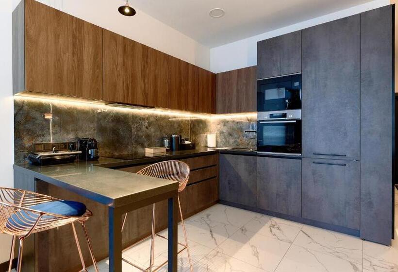 Apartament Deluxe 1 Sypialnia, Kador Home Hotel Downtown