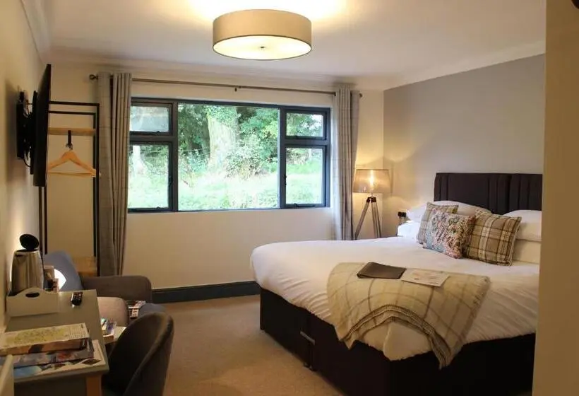 اتاق سوپریور با تخت بزرگ, Woodlands Country House & Cottage