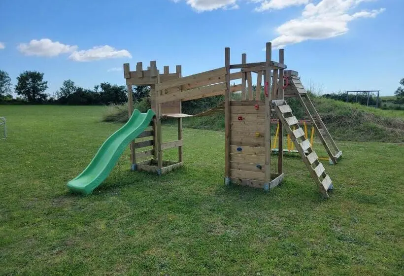庭の見える１ベッドルームアパートメント, Les Gîtes De Brives