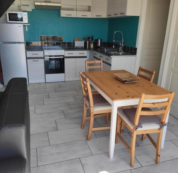 带1个卧室带花园景观的公寓, Les Gîtes De Brives