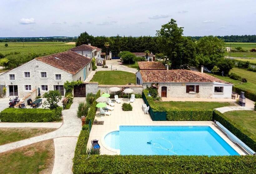 带1个卧室带花园景观的公寓, Les Gîtes De Brives