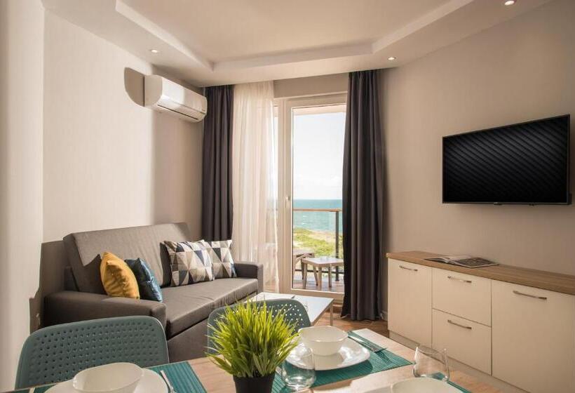 带有一个卧室和海景的高级公寓, Casa Paradiso Beach Residence