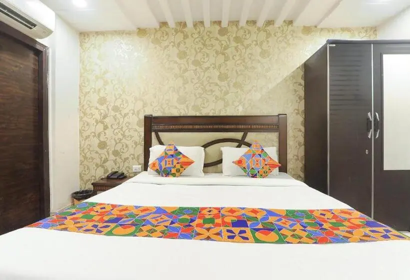 Executive Kolmen Hengen Huone, Fabhotel The Villa