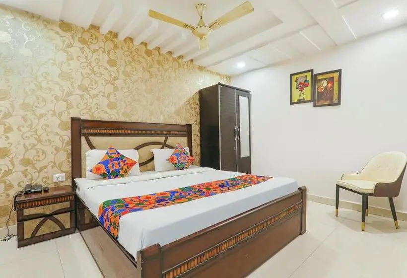Executive Kolmen Hengen Huone, Fabhotel The Villa