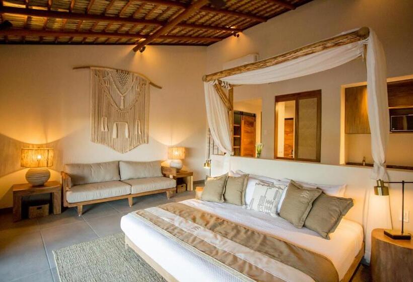 נוף לבריכה, Casa Bocana