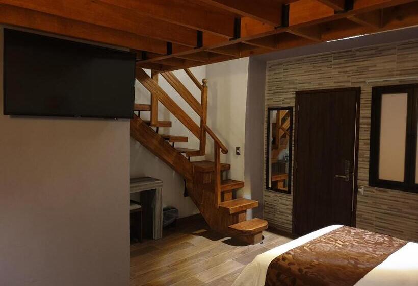 Deluxe Familienzimmer, Don Carlos