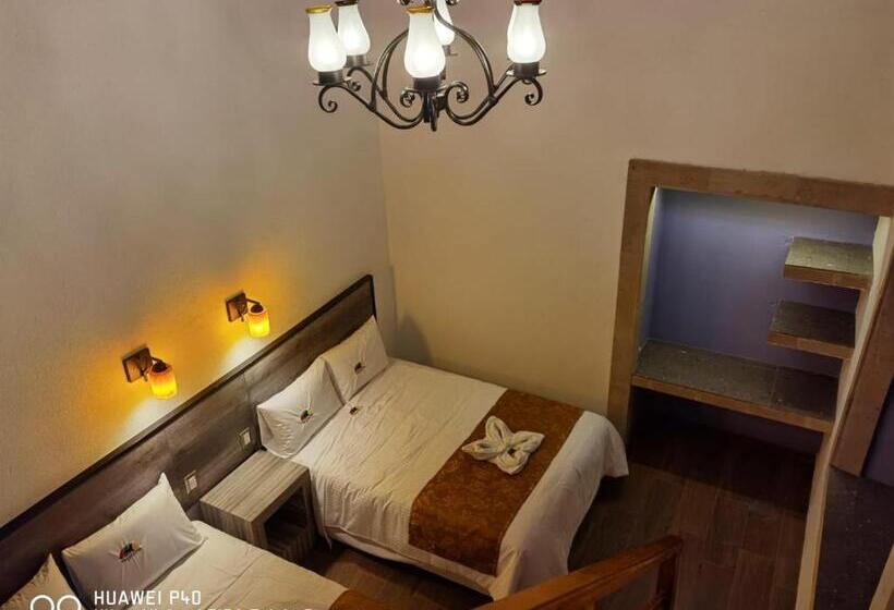 디럭스 패밀리 룸, Don Carlos