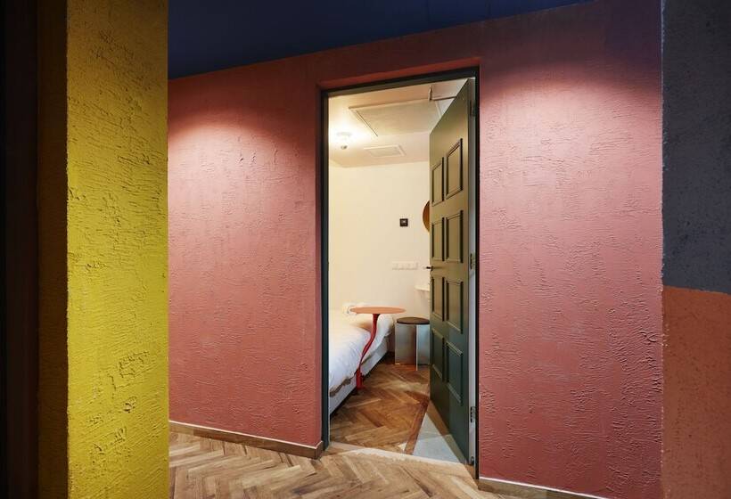 基本间, Not Hotel Rotterdam