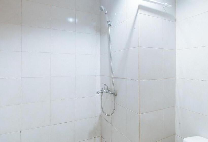 اتاق استاندارد سه نفره, Reddoorz At Crowne One Condo