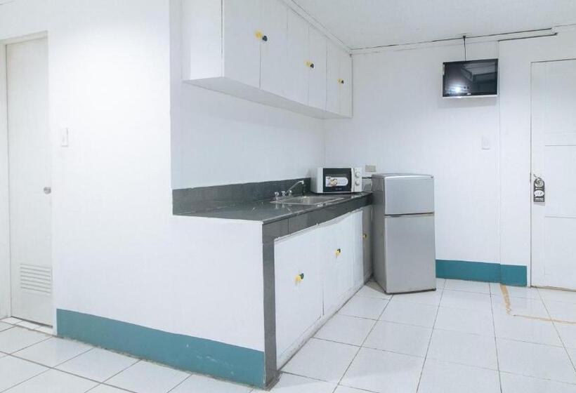 اتاق استاندارد چهار تخته, Reddoorz At Crowne One Condo