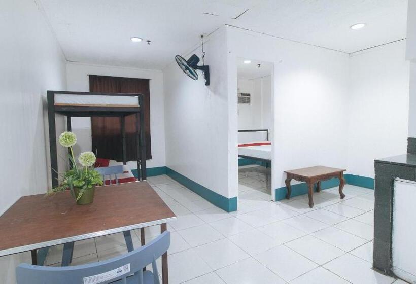 اتاق استاندارد چهار تخته, Reddoorz At Crowne One Condo