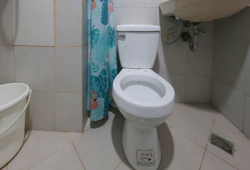 اتاق استاندارد چهار تخته, Reddoorz At Crowne One Condo