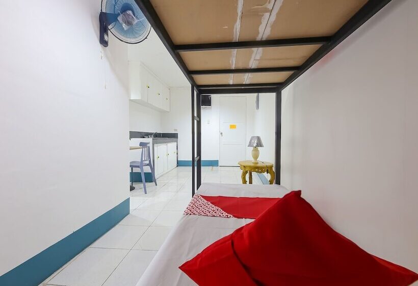 اتاق استاندارد چهار تخته, Reddoorz At Crowne One Condo