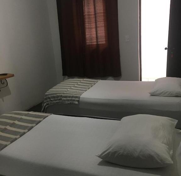 חדר סטנדרט, Economic Eldorado