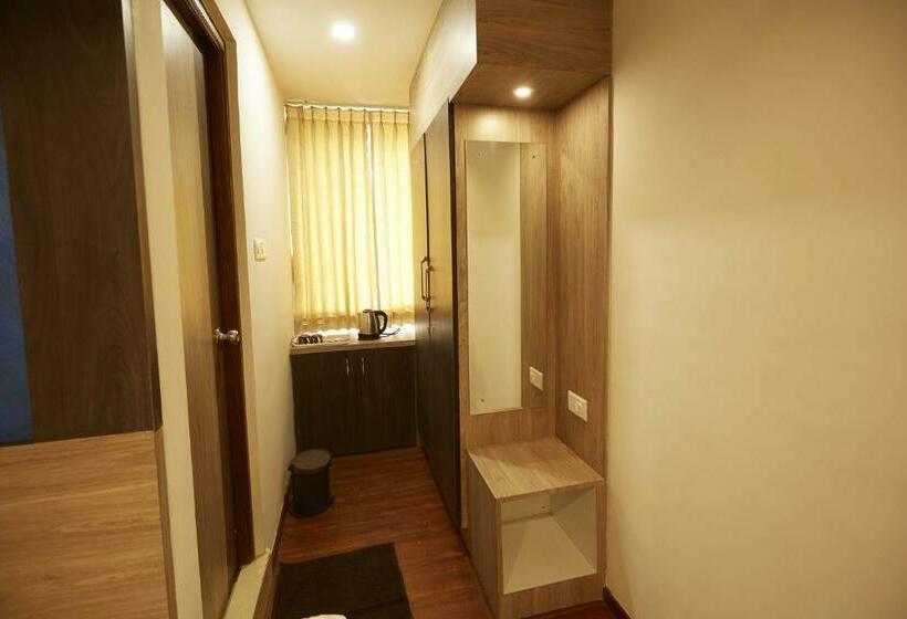 Chambre Triple Deluxe, Ramtel Inn