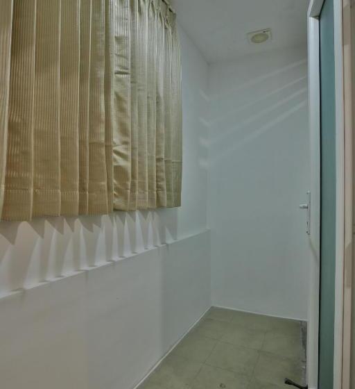 סוויטה דלוקס, Ramtel Inn
