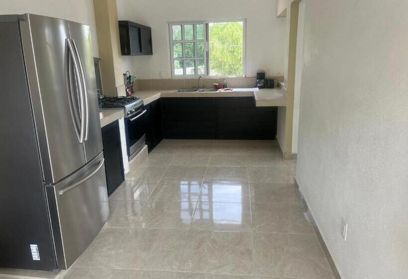 جناح عائلي, Y Bungalows Bugambilias