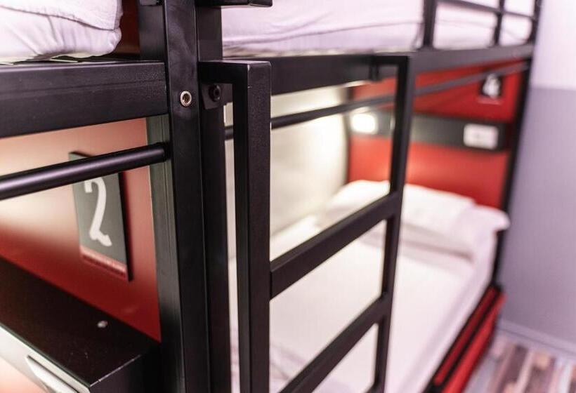 四人标准间, Yellowsquare Milan