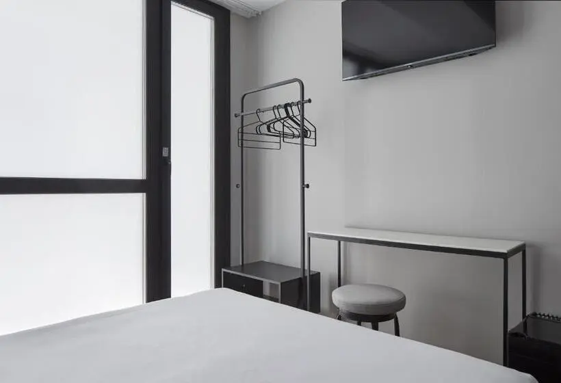 スタンダードルーム, Hostal Espoz Y Mina