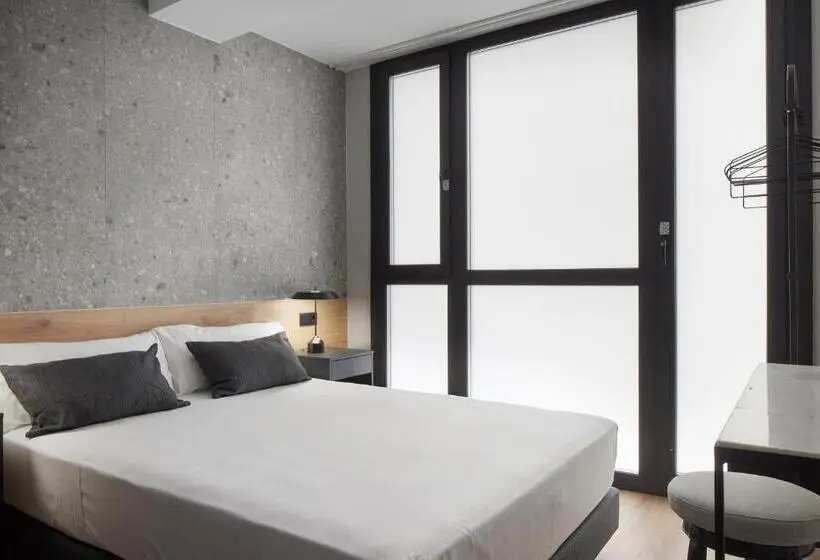 スタンダードルーム, Hostal Espoz Y Mina