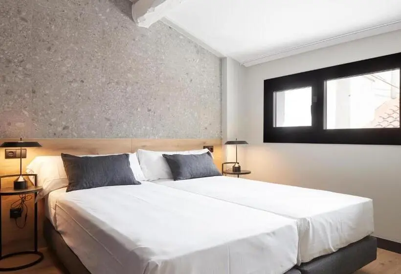 ペントハウスルーム, Hostal Espoz Y Mina