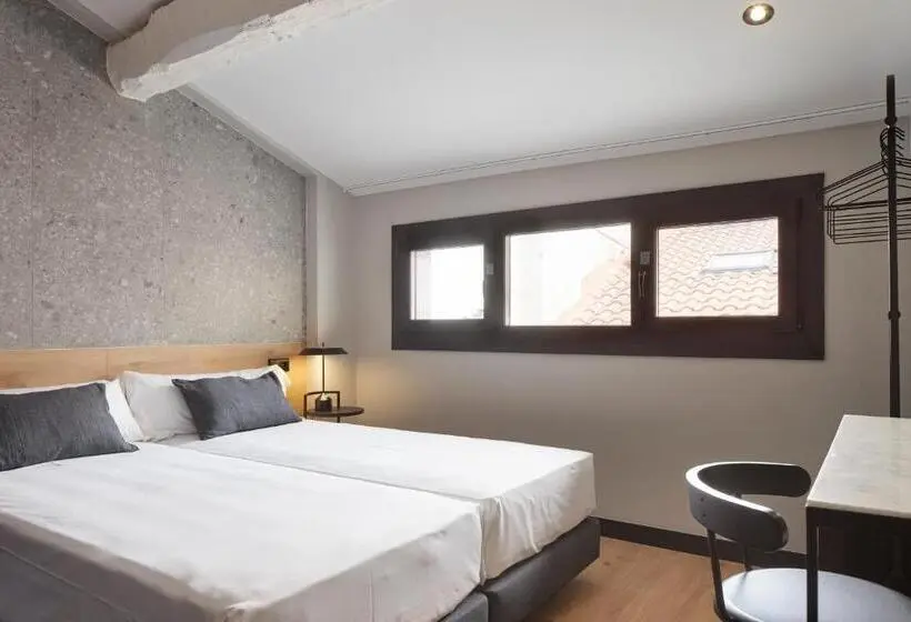 ペントハウスルーム, Hostal Espoz Y Mina