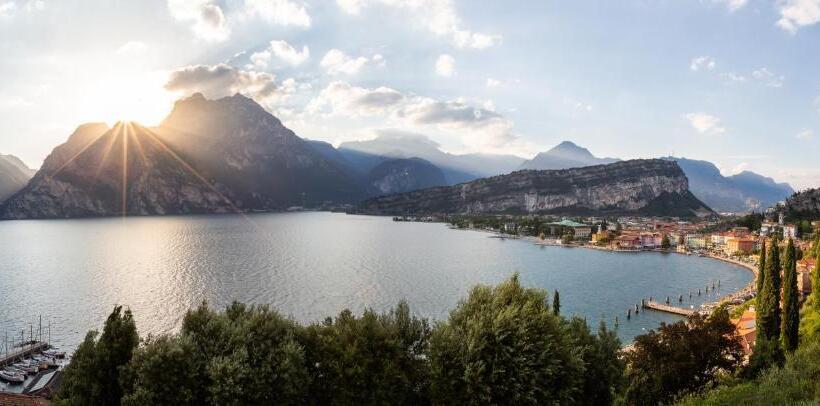 غرفة سوبيريور إطلالة على البحيرة, Vistalago Torbole