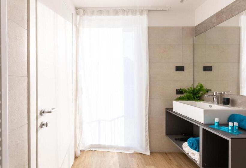 غرفة سوبيريور إطلالة على البحيرة, Vistalago Torbole