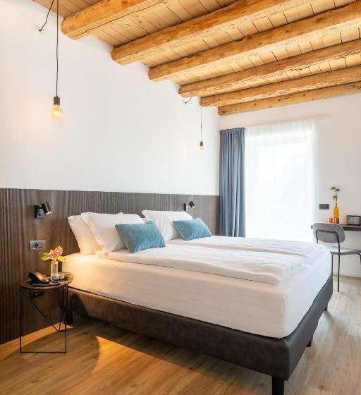 غرفة ديلوكس مطلة على البحيرة, Vistalago Torbole