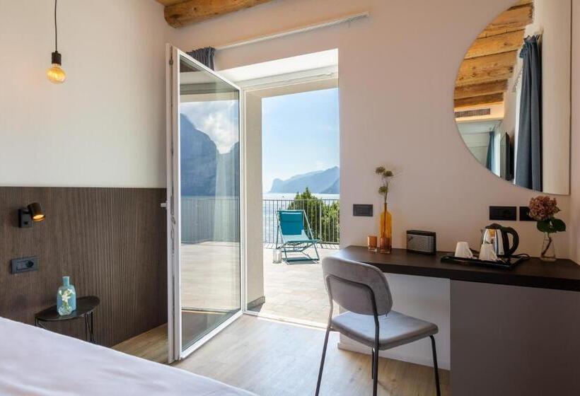 غرفة ديلوكس مطلة على البحيرة, Vistalago Torbole