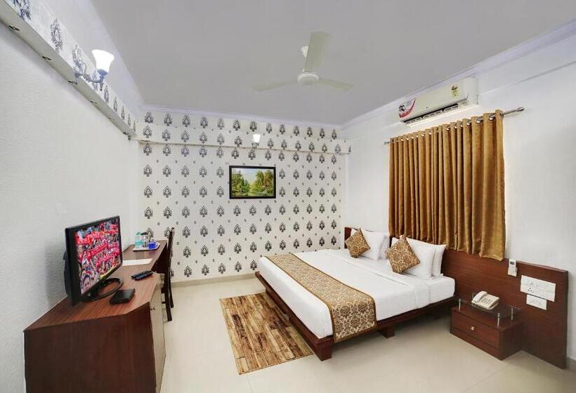 디럭스 룸 킹사이즈 침대, The Liverpool Blue Hotels