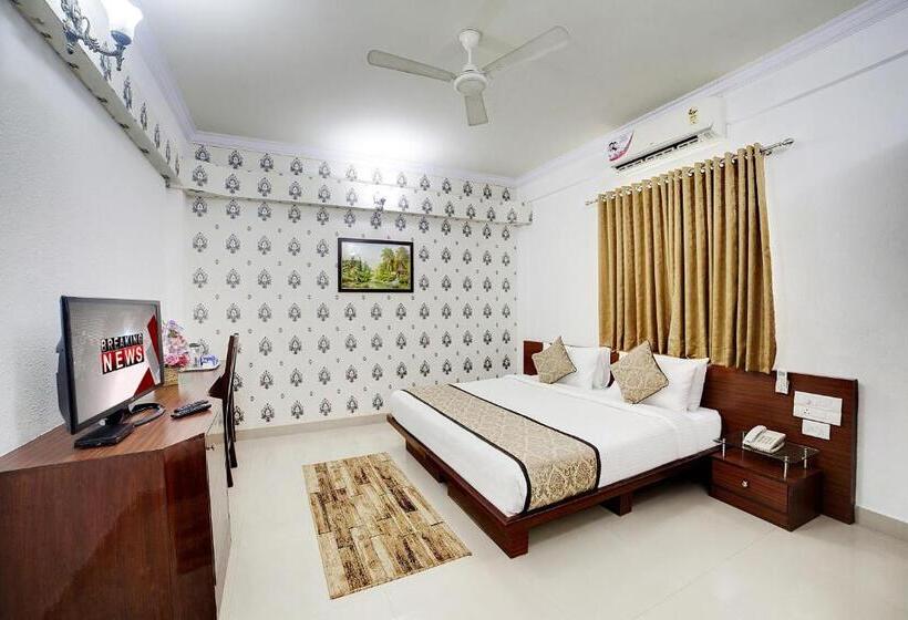 디럭스 룸 킹사이즈 침대, The Liverpool Blue Hotels